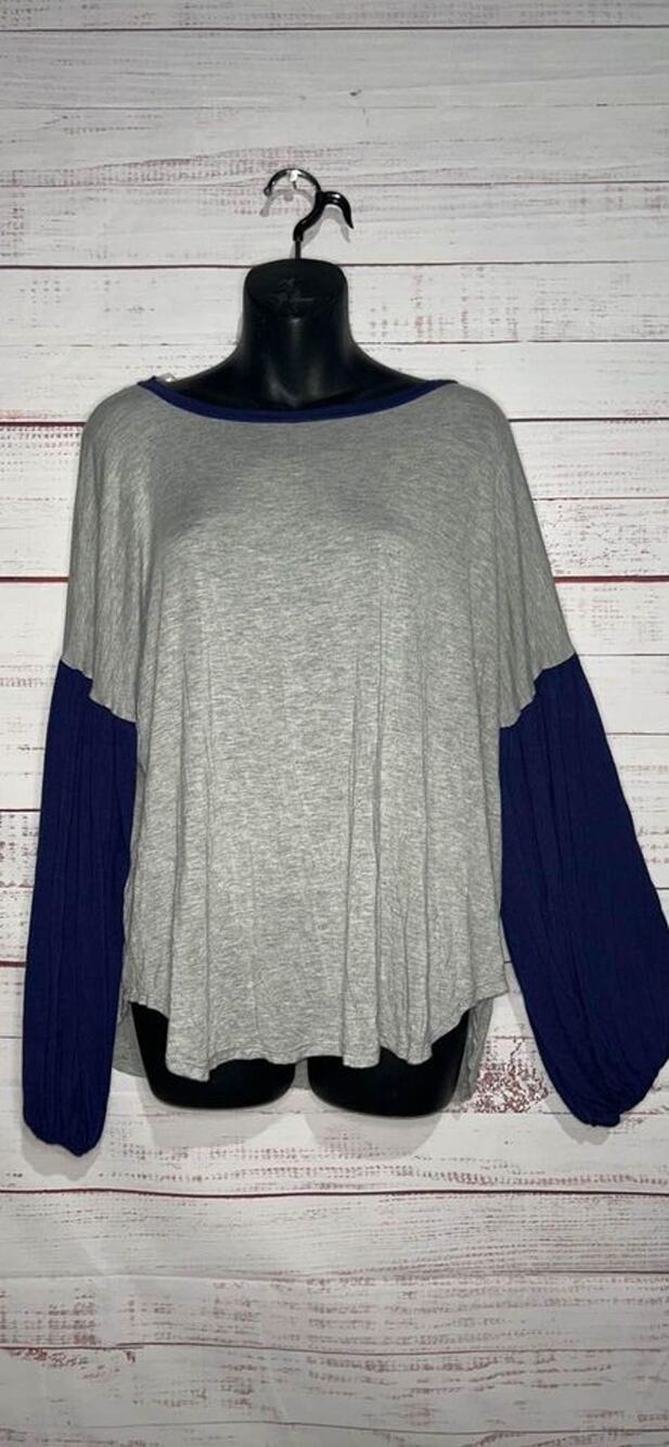 Women’s Navy & Gray Promesa Boutique Balloon Sleeve Top Small
